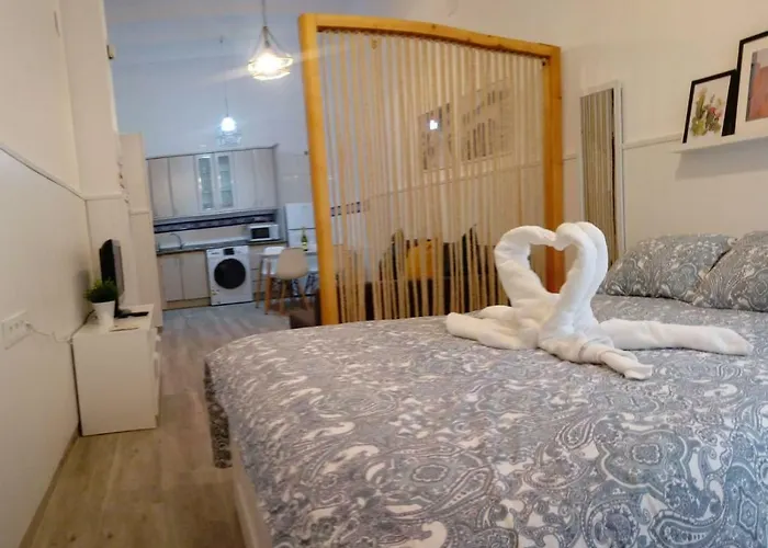 Ideal Tipo Loft En Triana Wifi 아파트